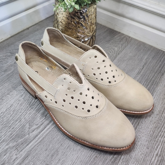Caterpillar Mona slip on loafer style shoe - Picture 1 of 6